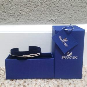 SWAROVSKI NWT Crystal Creativity Bangle Knot M 5202458